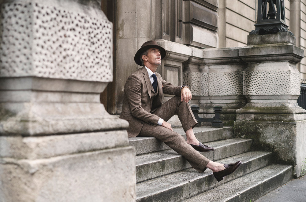 On... Going Sockless - part #2 - The Feeting Room