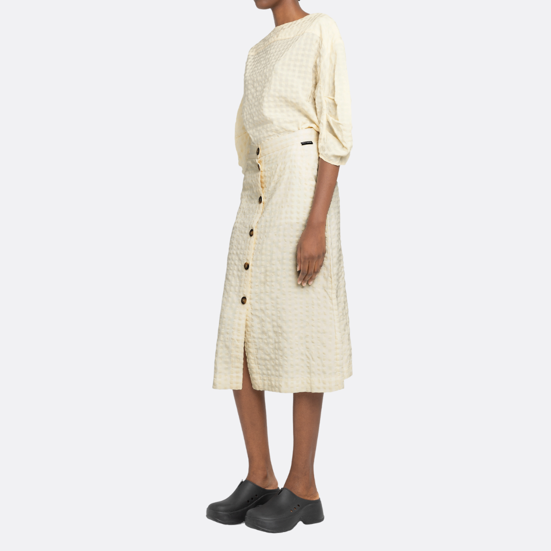 <PRODUCTTITLE> in Neutrals by Loreak Mendian.