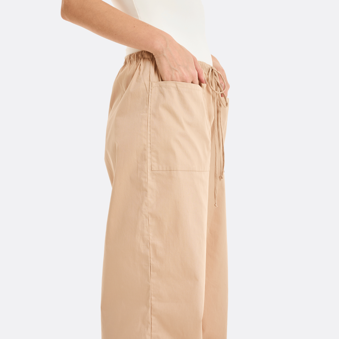 <PRODUCTTITLE> in Brown by Loja 3.