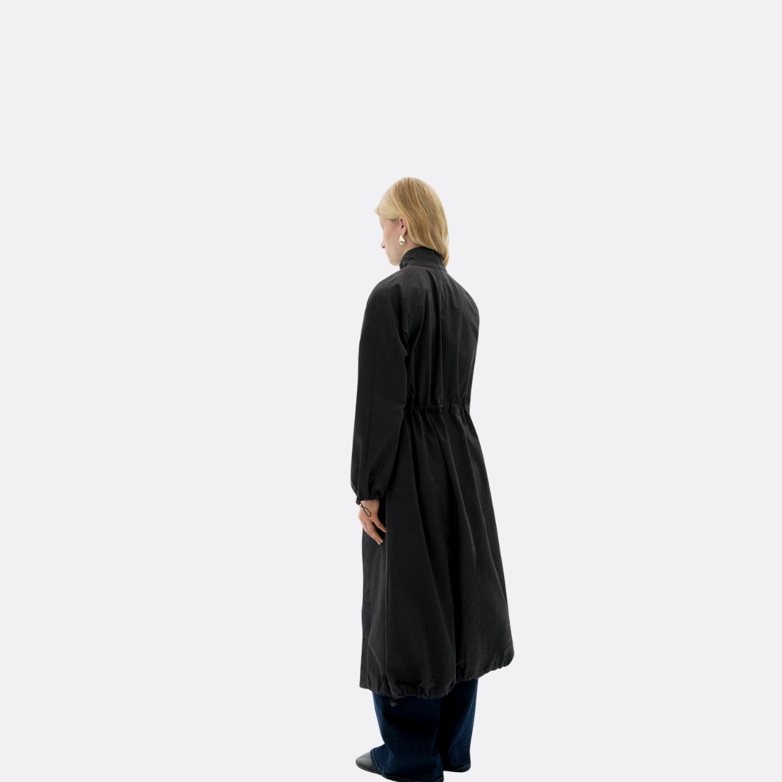 <PRODUCTTITLE> in Black by Thinking Mu.