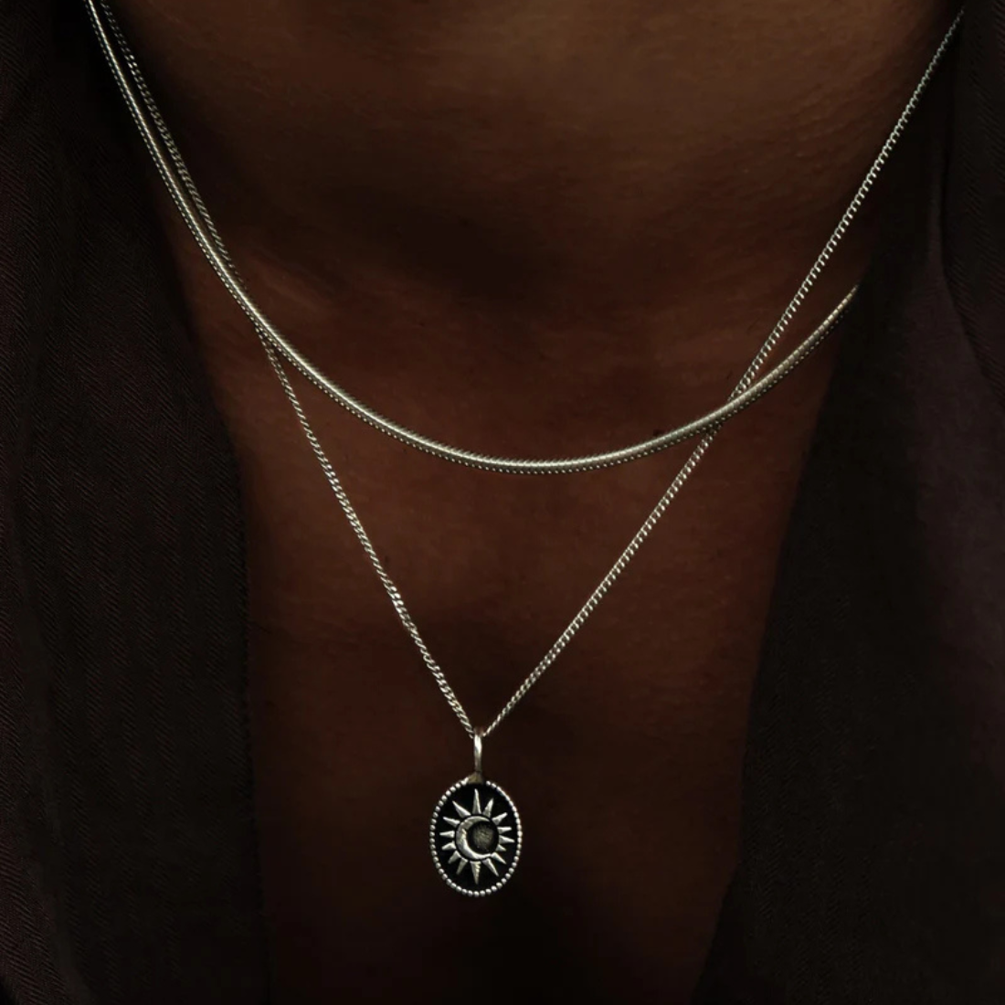<PRODUCTTITLE> in Silver by TwoJeys.