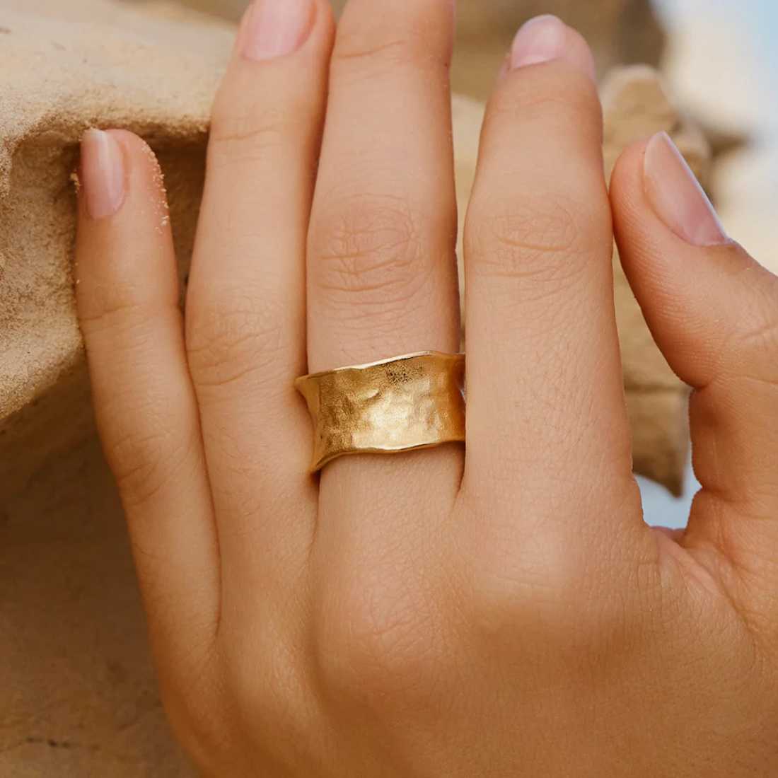 <PRODUCTTITLE> in Golden by Agapée.