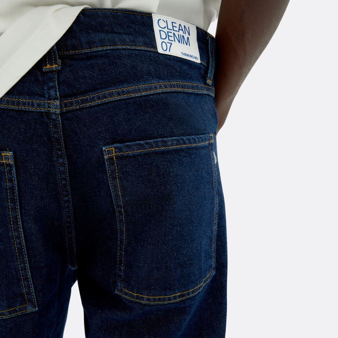Denim limpio oscuro David Pants