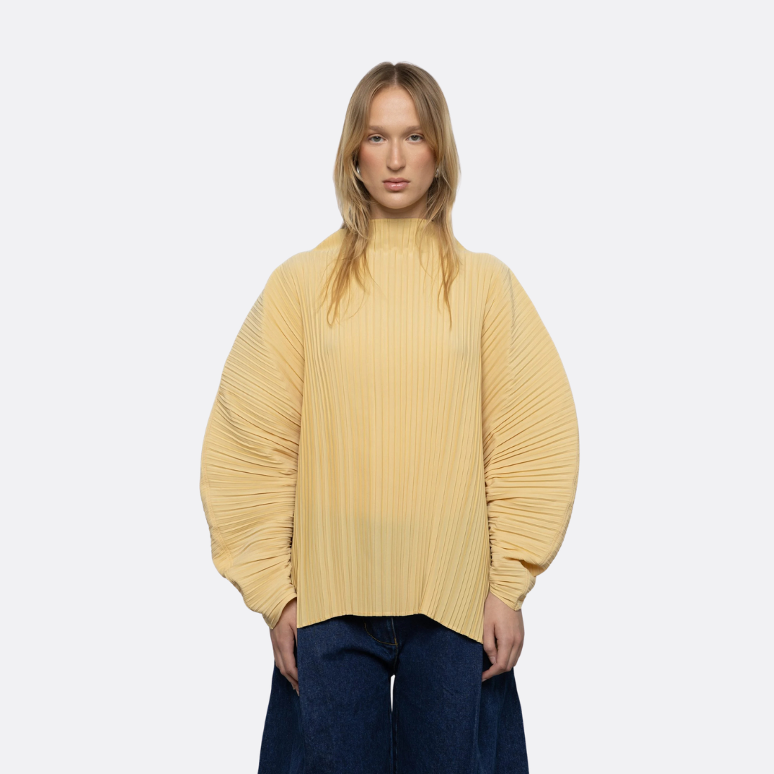 <PRODUCTTITLE> in Yellow by Esthé.