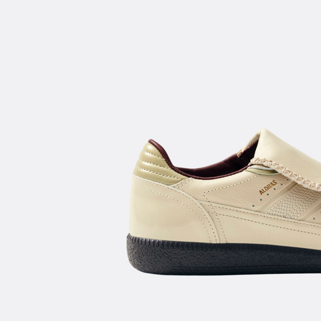 <PRODUCTTITLE> in Neutrals by Alohas.