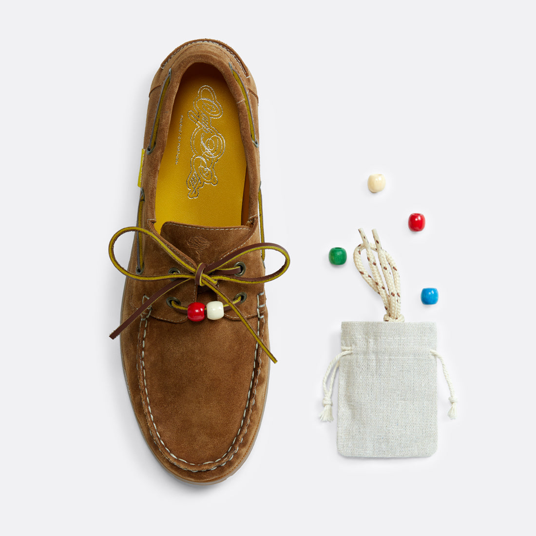 Zapatillas de verano en la gamuza marrón