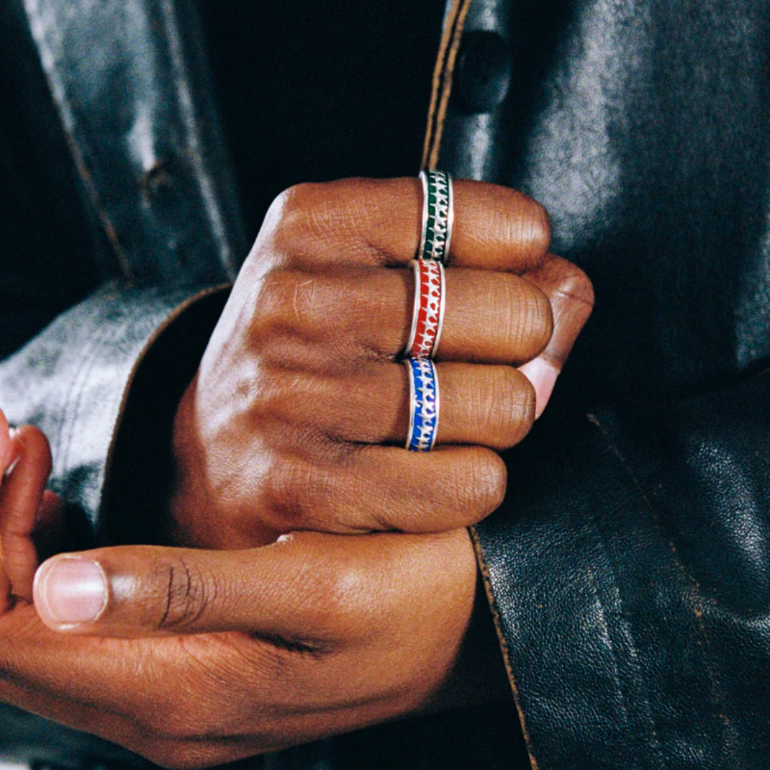 <PRODUCTTITLE> in Silver by TwoJeys.