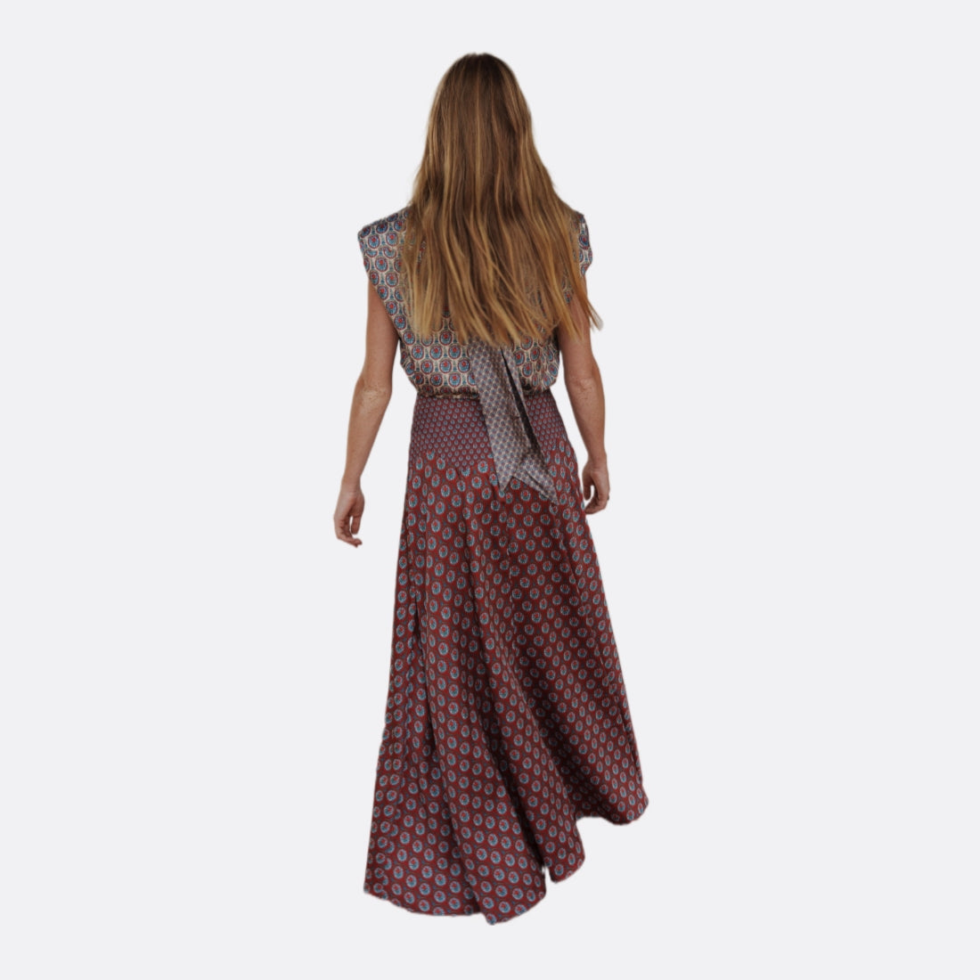 <PRODUCTTITLE> in Red by Himba.