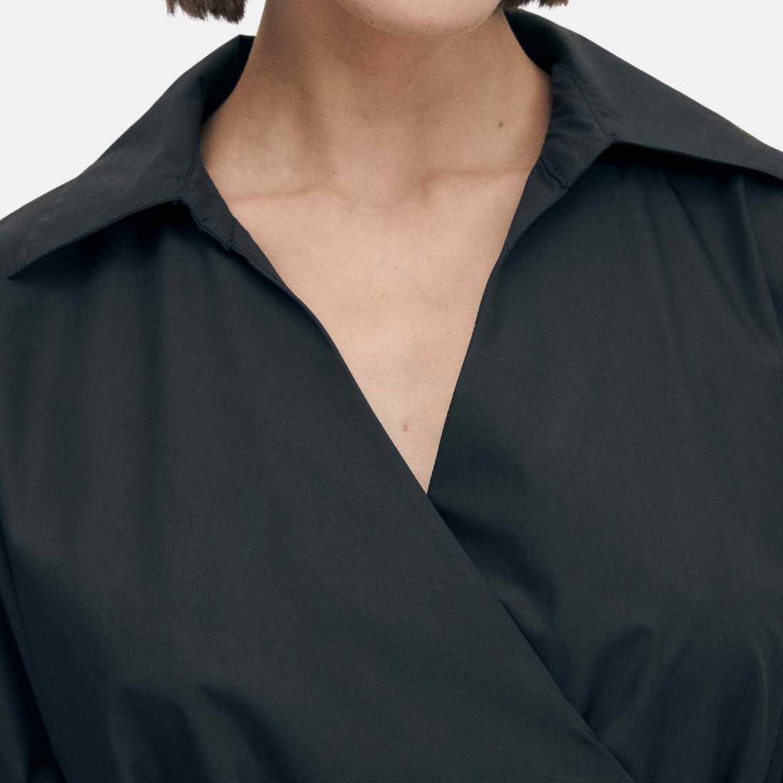 <PRODUCTTITLE> in Black by Alohas.