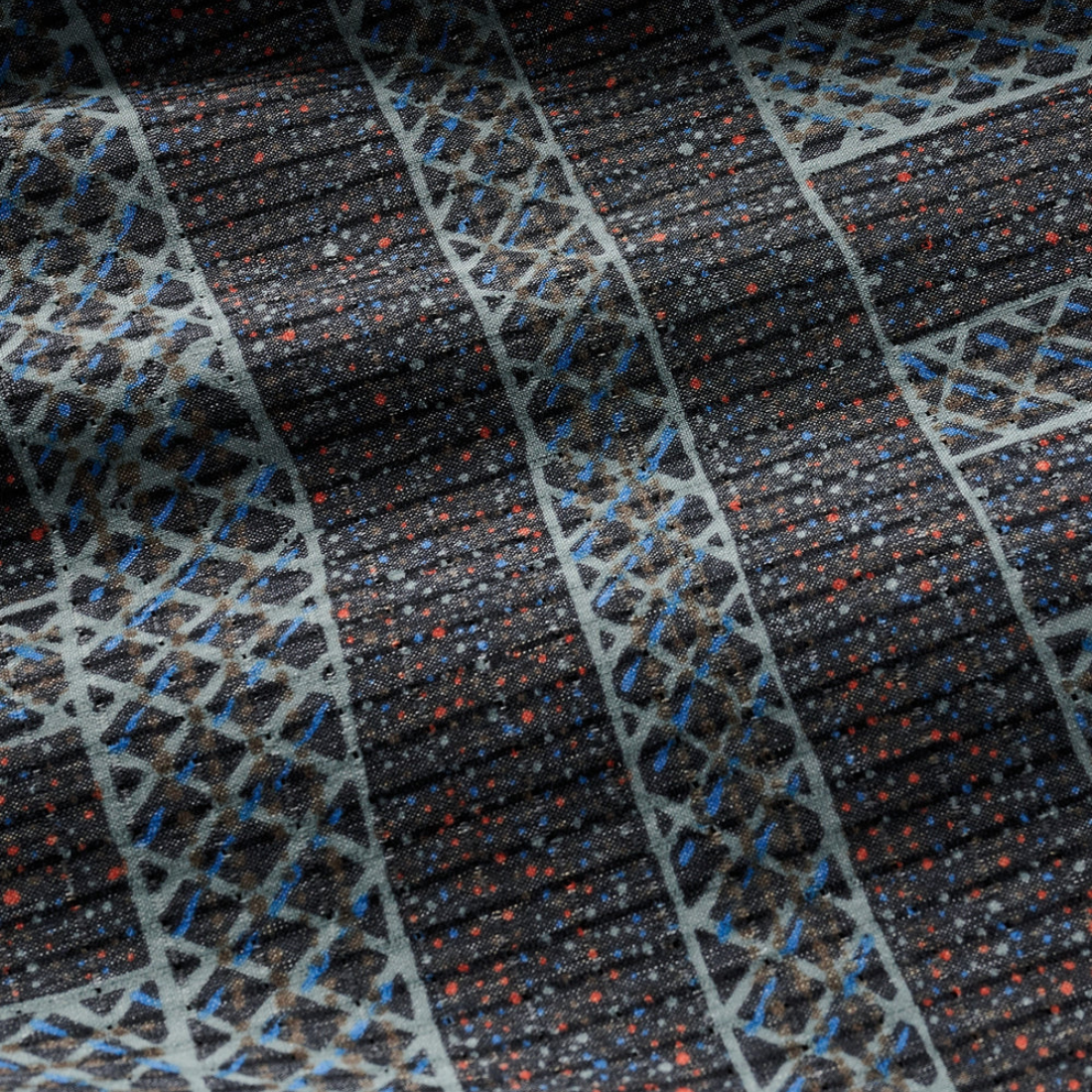 <PRODUCTTITLE> in Black by Roark.