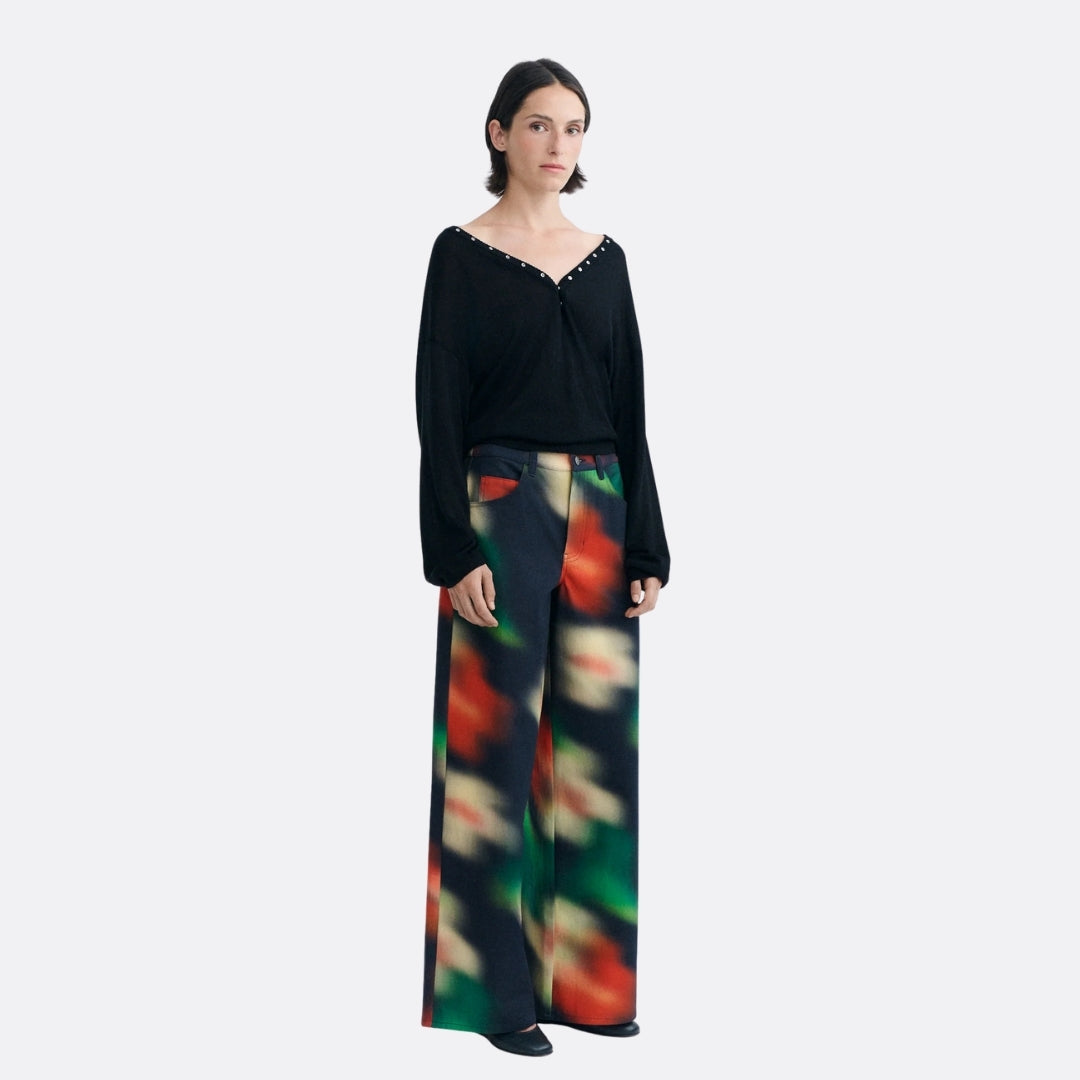 <PRODUCTTITLE> in Black by Thinking Mu.