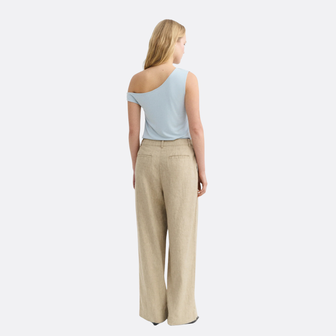 <PRODUCTTITLE> in Brown by Thinking Mu.