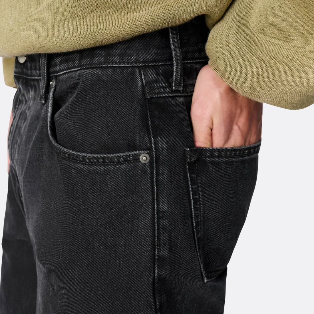 <PRODUCTTITLE> in Black by Axel Arigato.