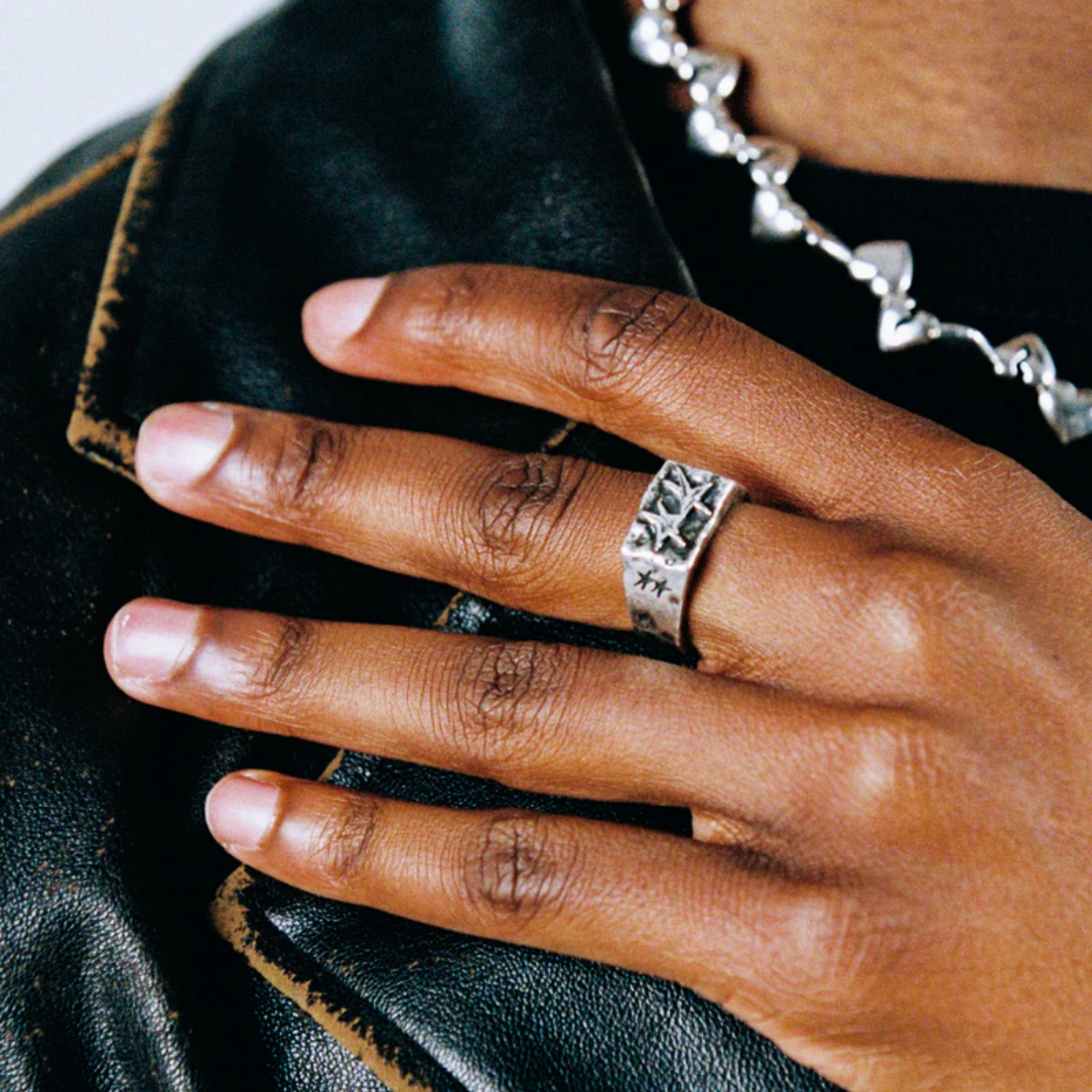 <PRODUCTTITLE> in Silver by TwoJeys.