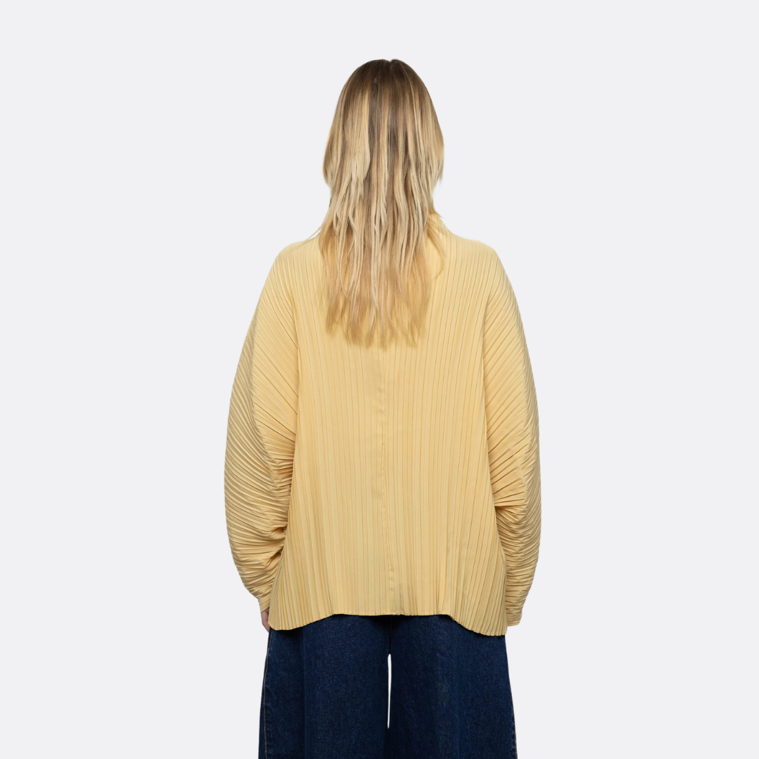 <PRODUCTTITLE> in Yellow by Esthé.