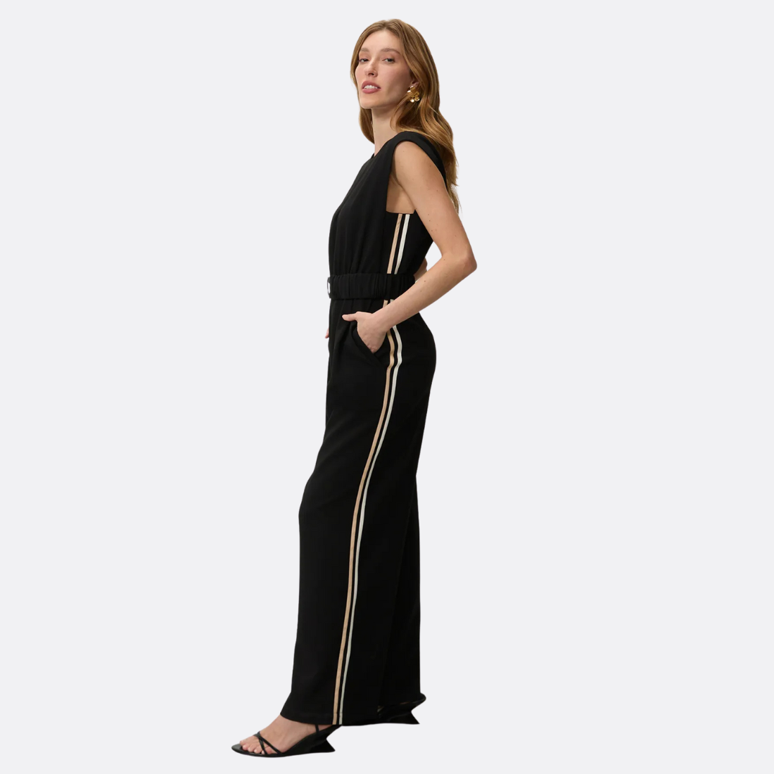 <PRODUCTTITLE> in Black by Shoulder.