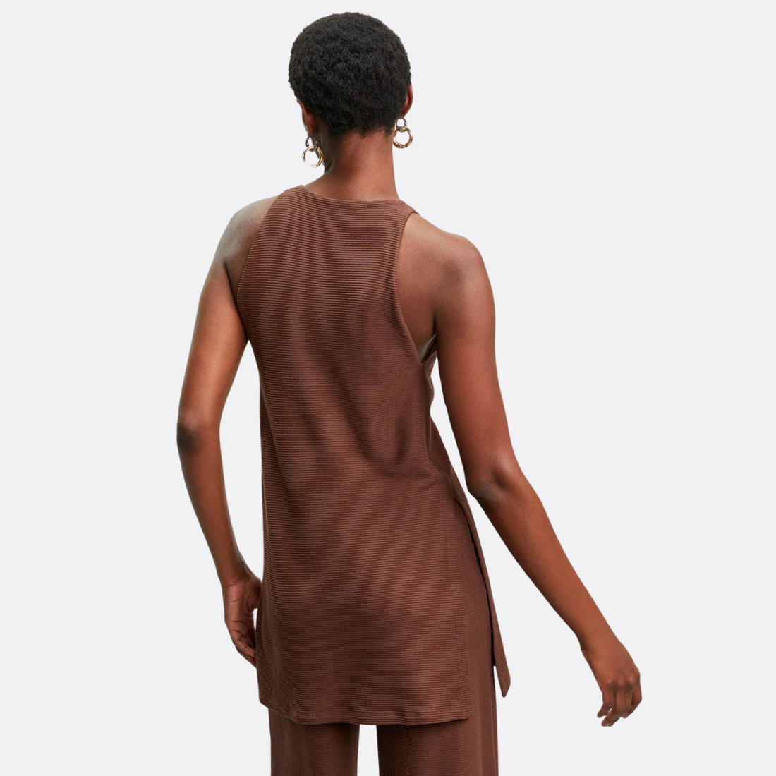 <PRODUCTTITLE> in Brown by Shoulder.