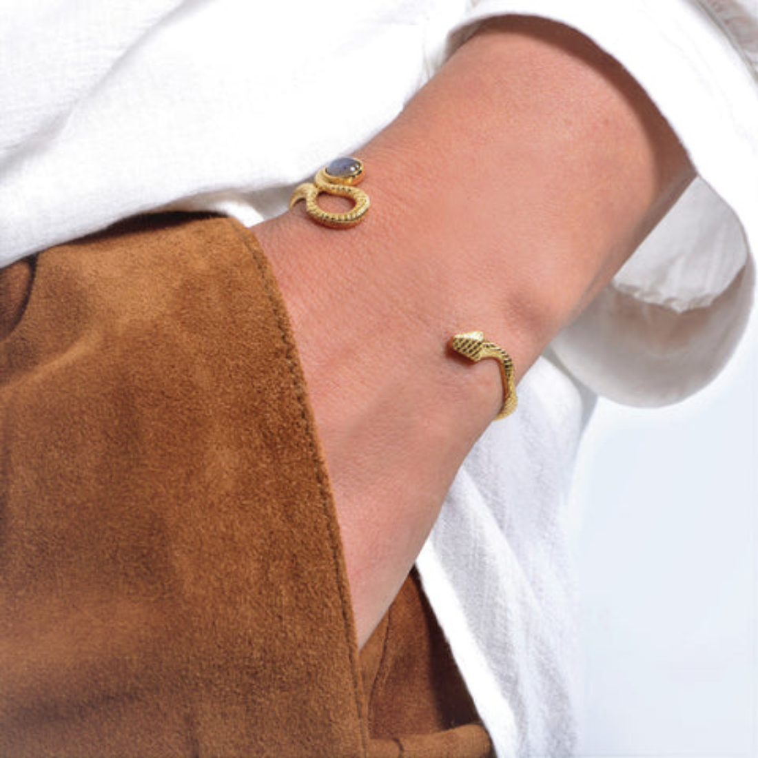 <PRODUCTTITLE> in Grey by Sopro Jewellery.