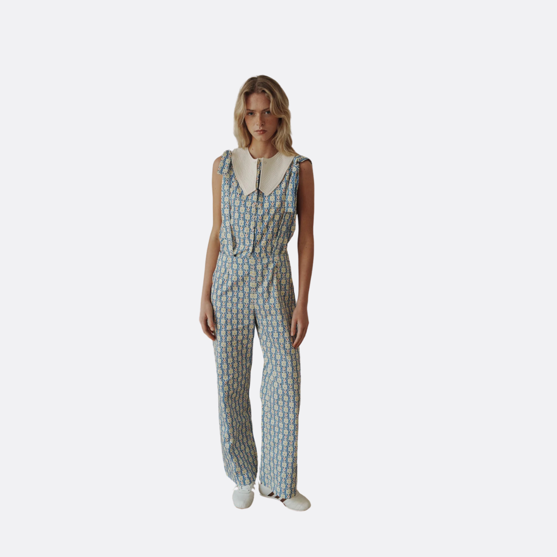 <PRODUCTTITLE> in Blue by Himba.