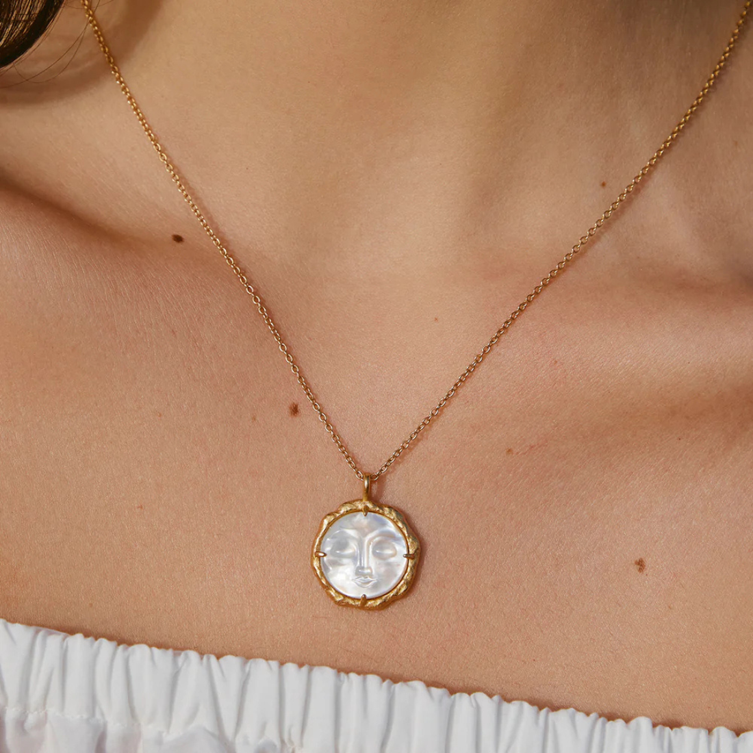 <PRODUCTTITLE> in Golden by Agapée.