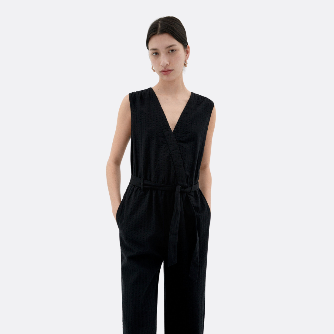 <PRODUCTTITLE> in Black by Thinking Mu.