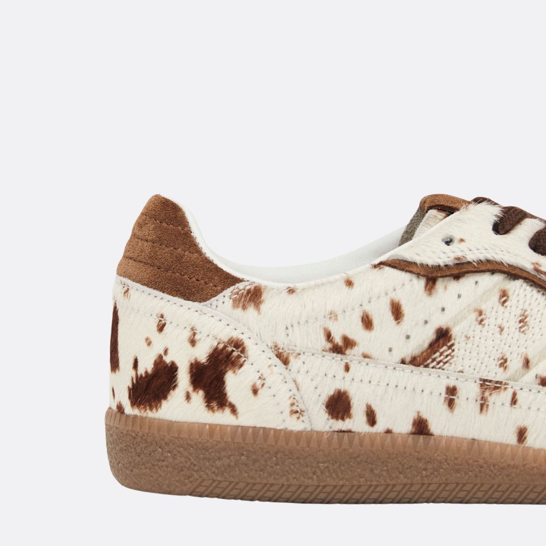 <PRODUCTTITLE> in Beige by Alohas.