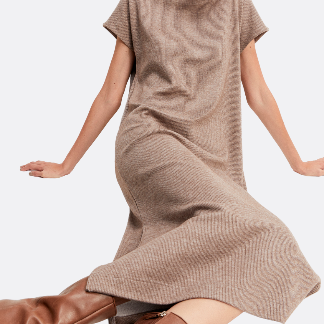<PRODUCTTITLE> in Beige by Shoulder.
