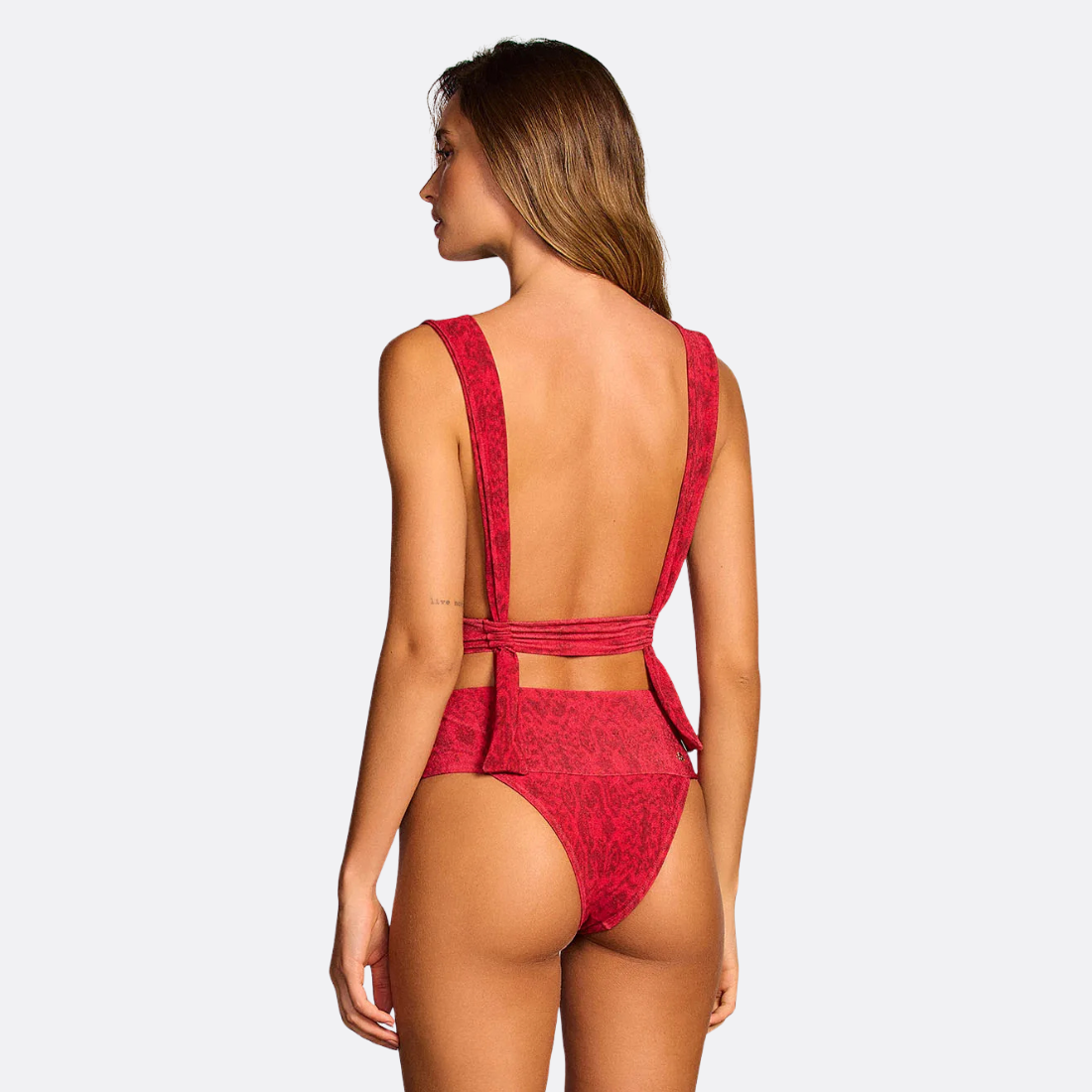 <PRODUCTTITLE> in Red by Cia Marítima.