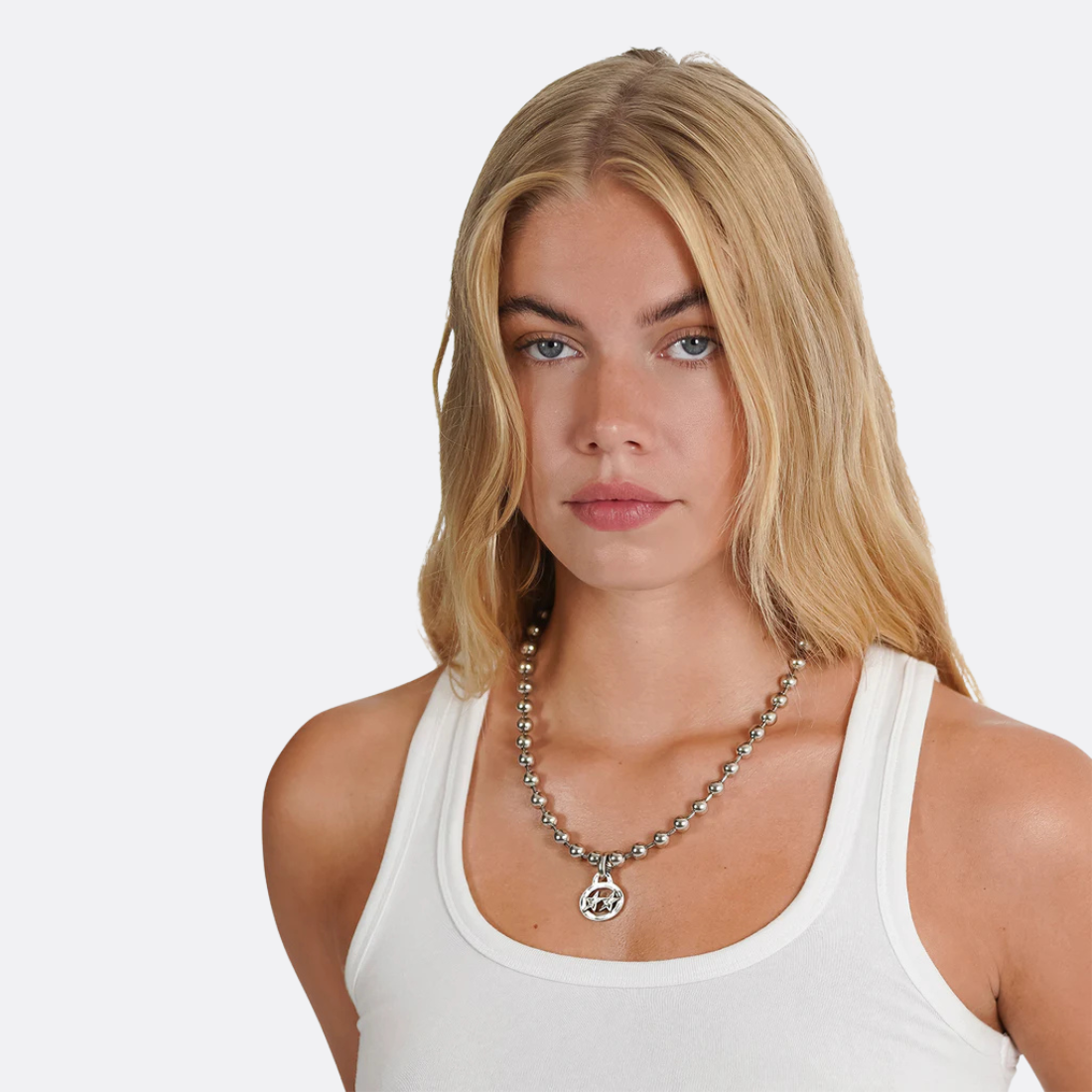 <PRODUCTTITLE> in Silver by TwoJeys.