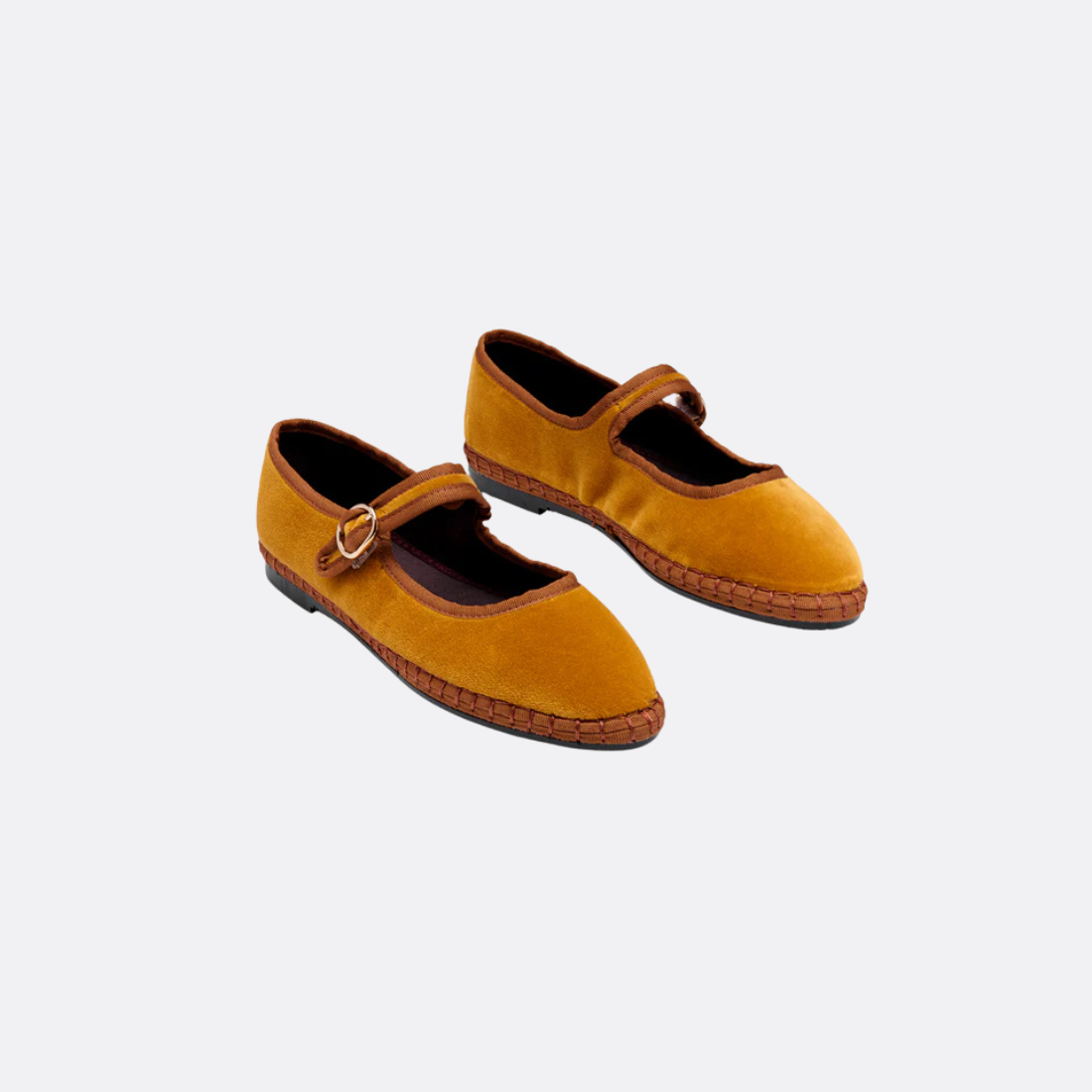 <PRODUCTTITLE> in Yellow by Flabelus.