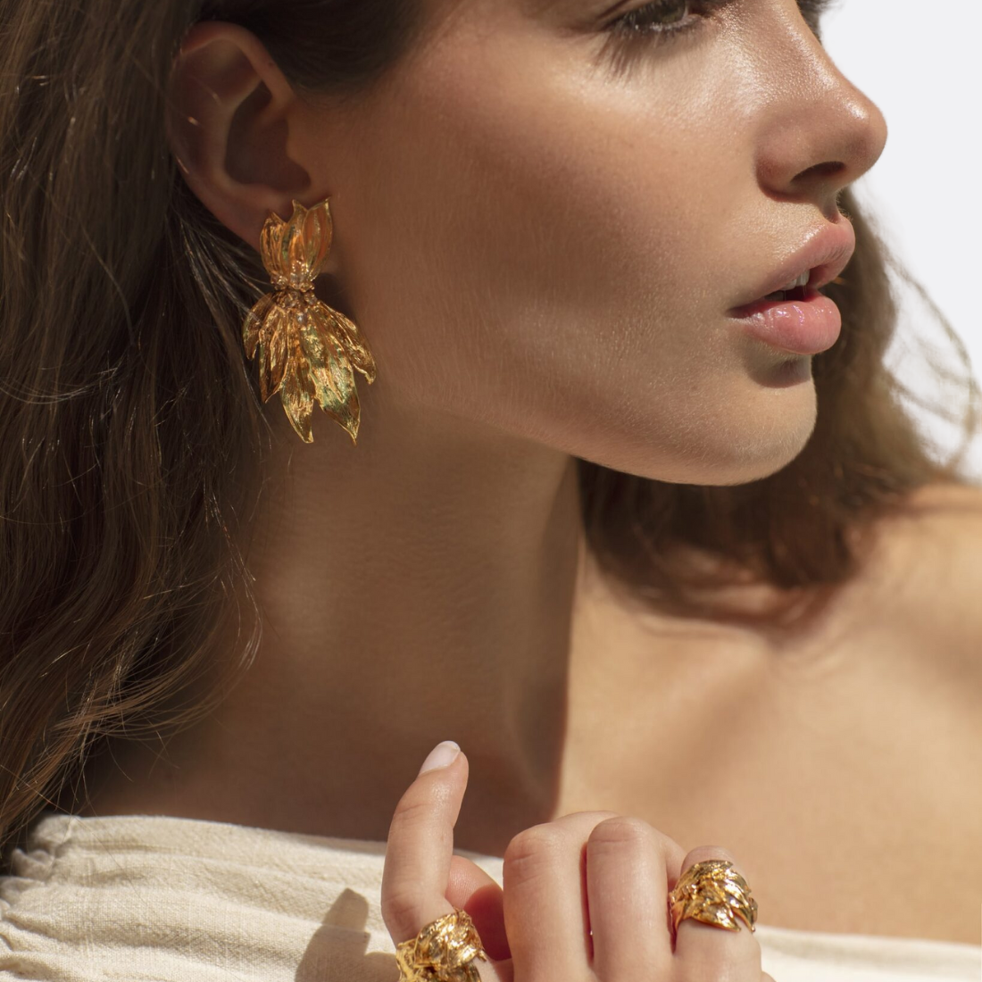 <PRODUCTTITLE> in Golden by Carolina Curado.