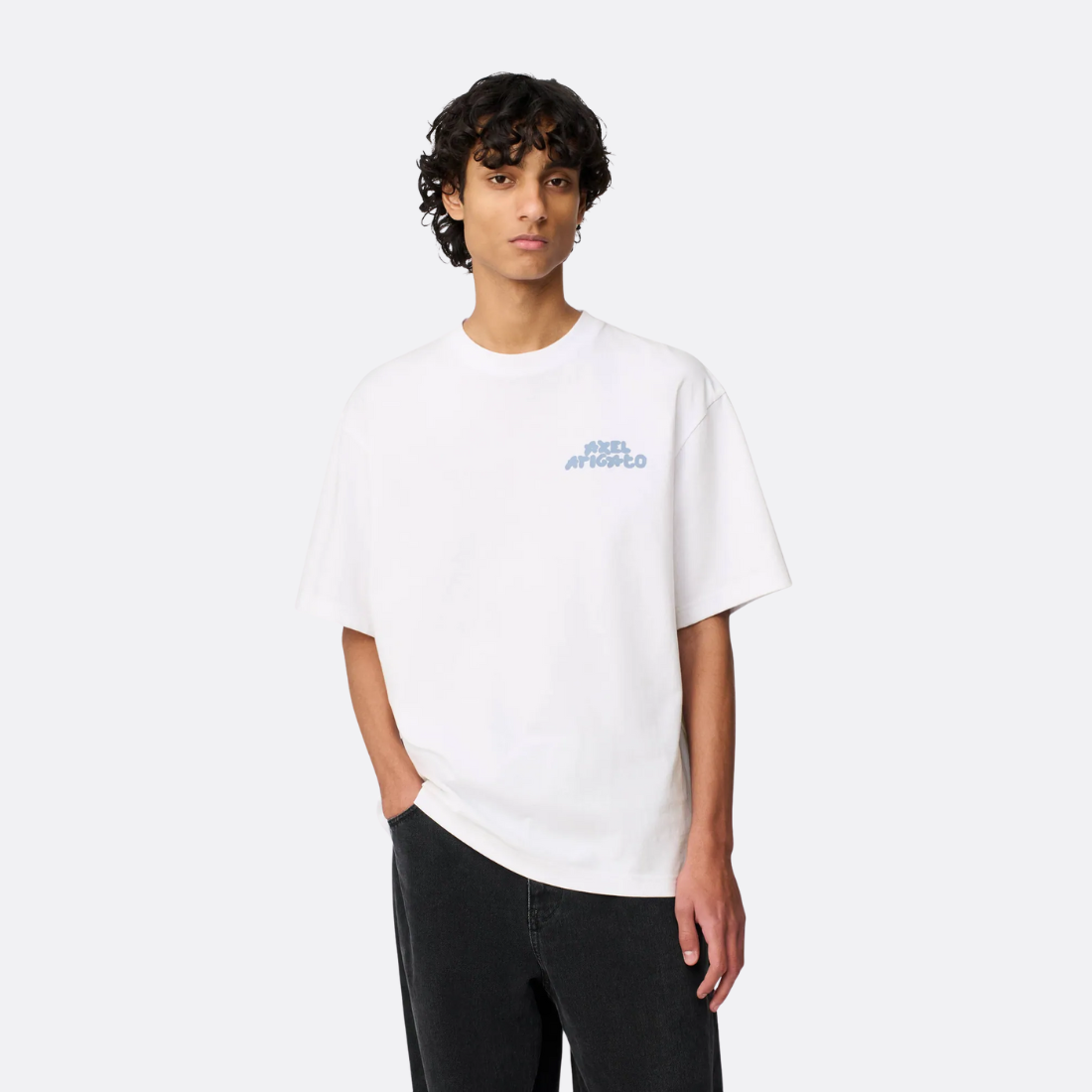 <producttitle> in Weiß von Axel Arigato.