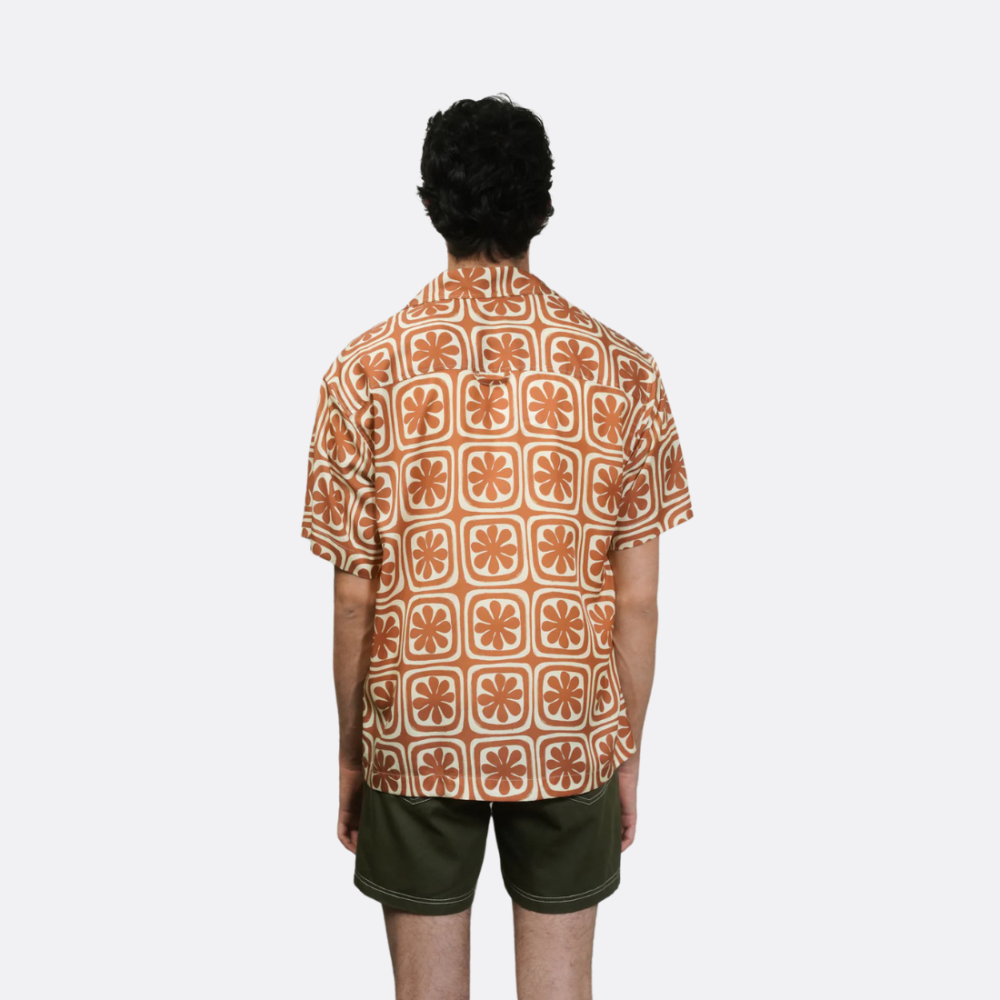 <PRODUCTTITLE> in Brown by Gandaia.
