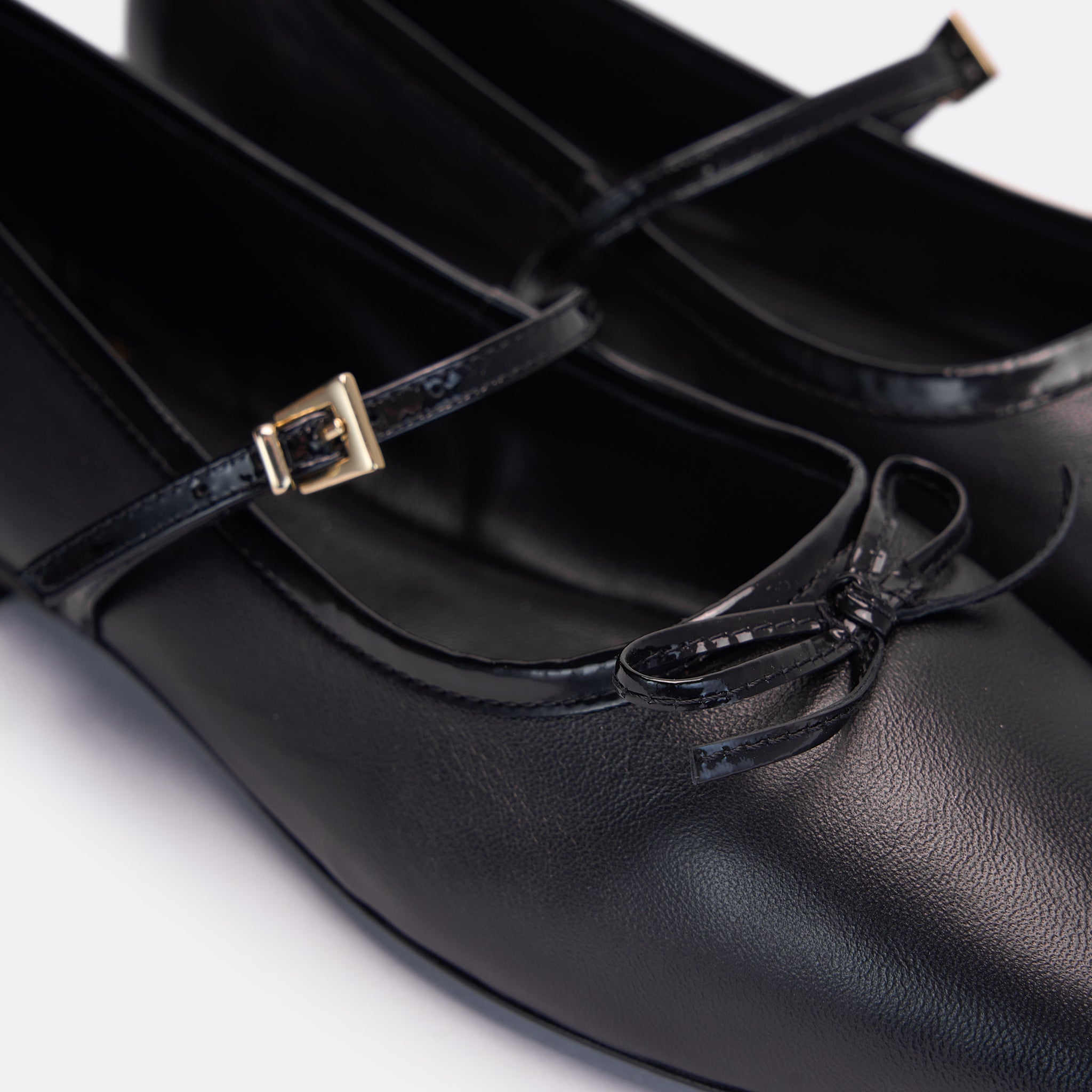 <PRODUCTTITLE> in Black by Helena Mar.