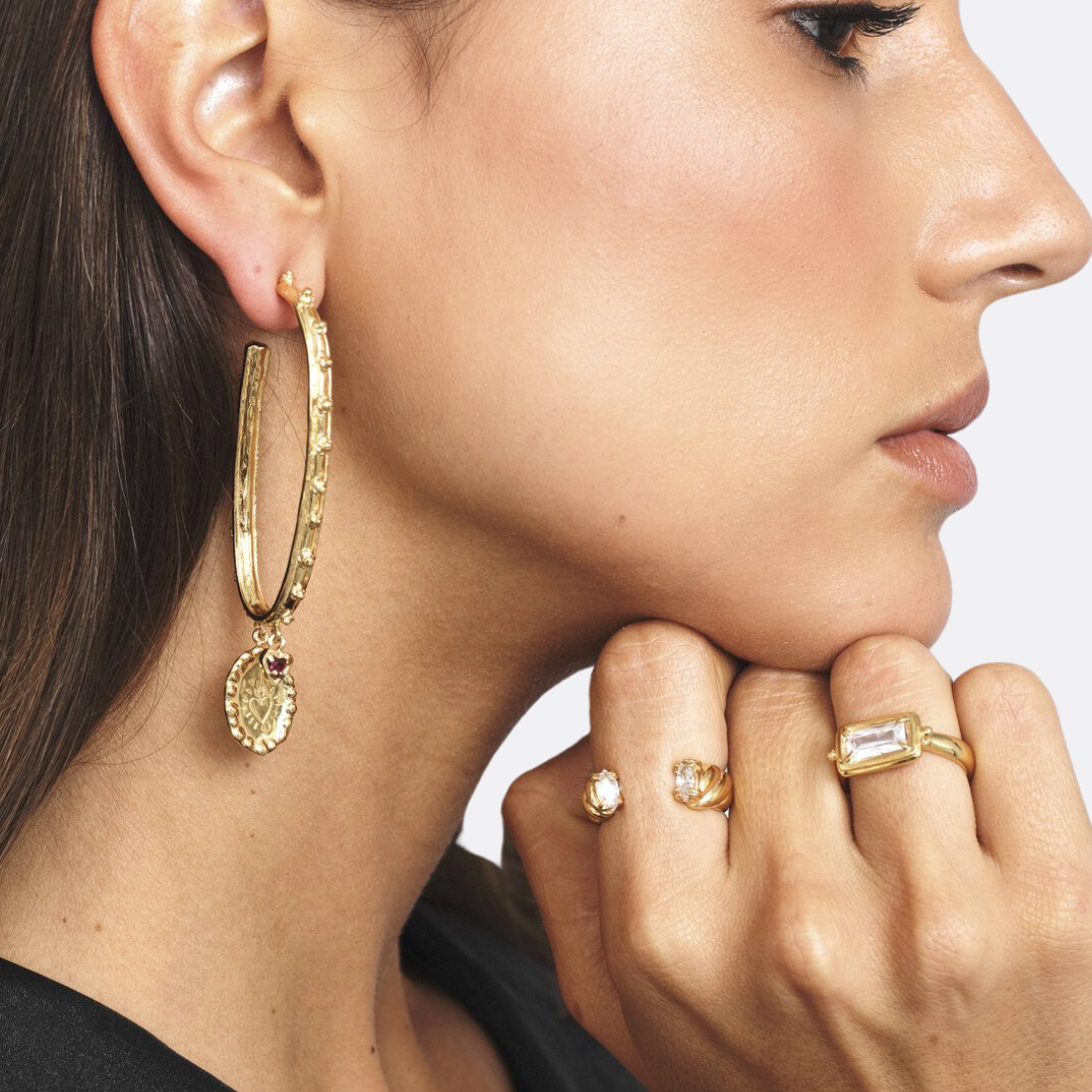<PRODUCTTITLE> in Golden by Carolina Curado.