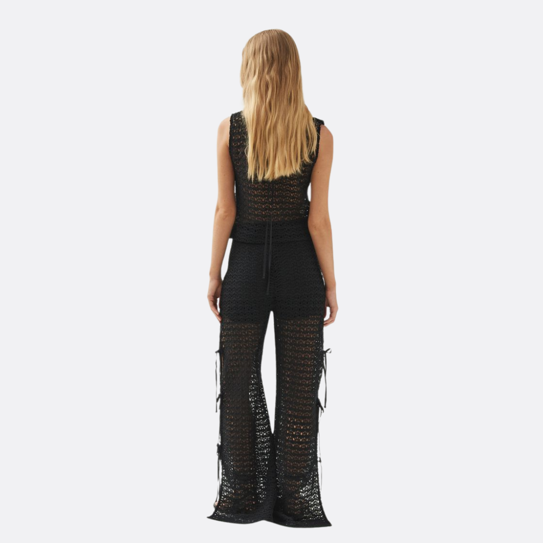<PRODUCTTITLE> in Black by Alohas.