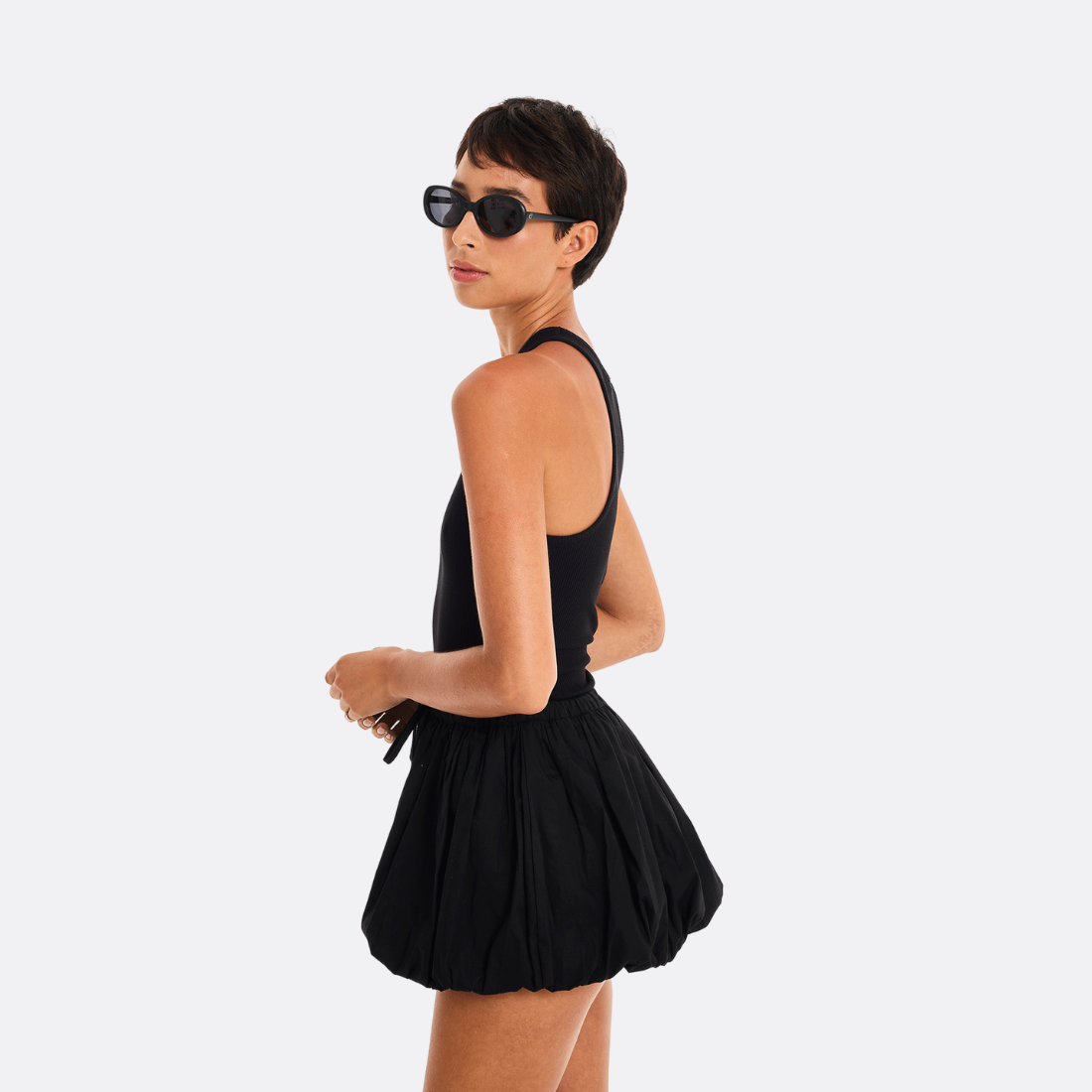 <PRODUCTTITLE> in Black by Loja 3.