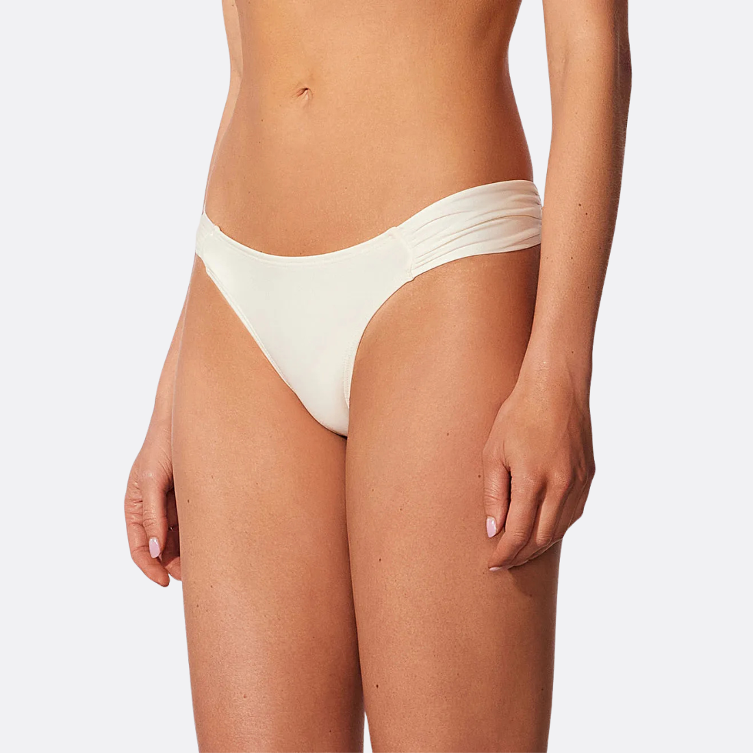 <PRODUCTTITLE> in White by Cia Marítima.
