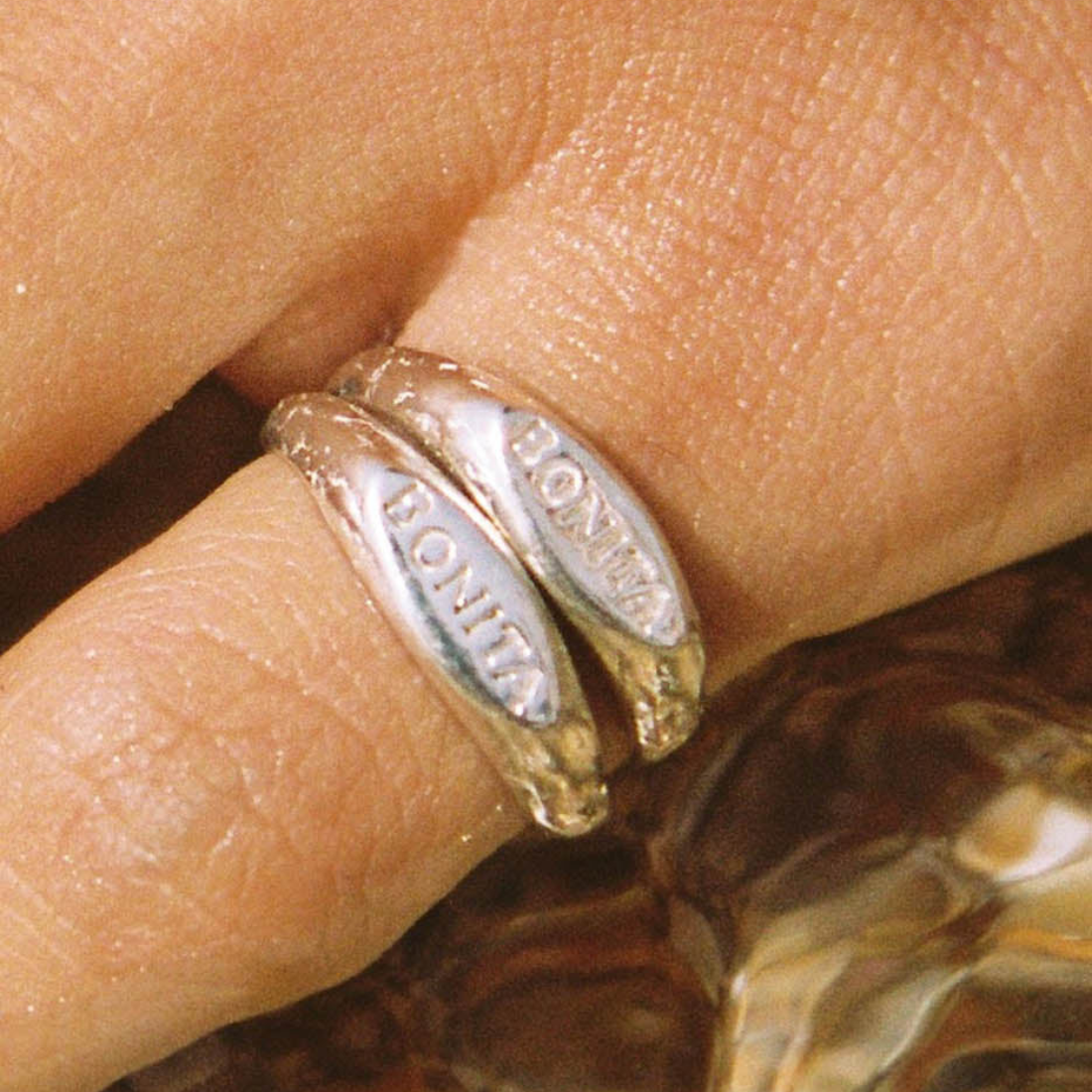 Anillo plateado de Bonita Signet