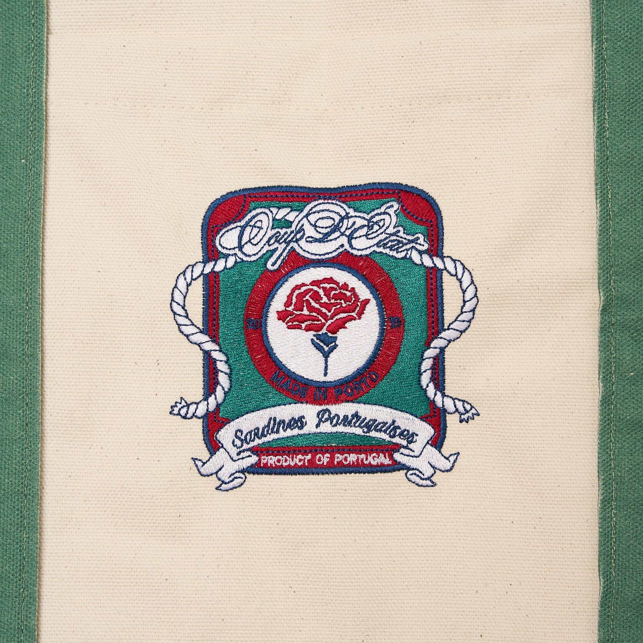 Bolso de sardina enlatado