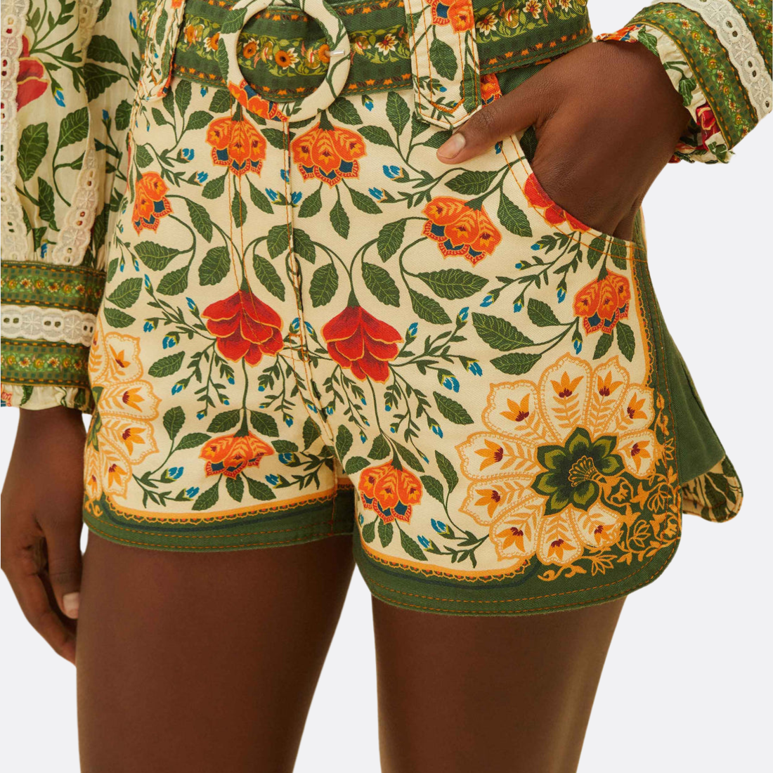 Shorts Garden Tapestry Sand