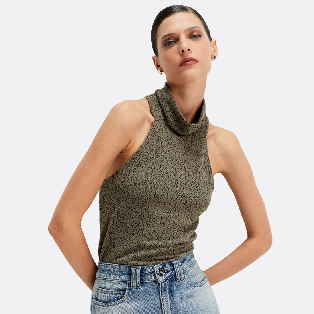<PRODUCTTITLE> in Grey by Shoulder.