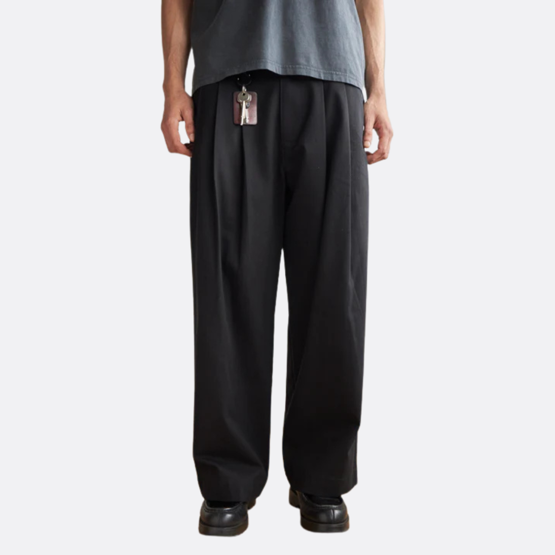 <PRODUCTTITLE> in Black by SCRT.