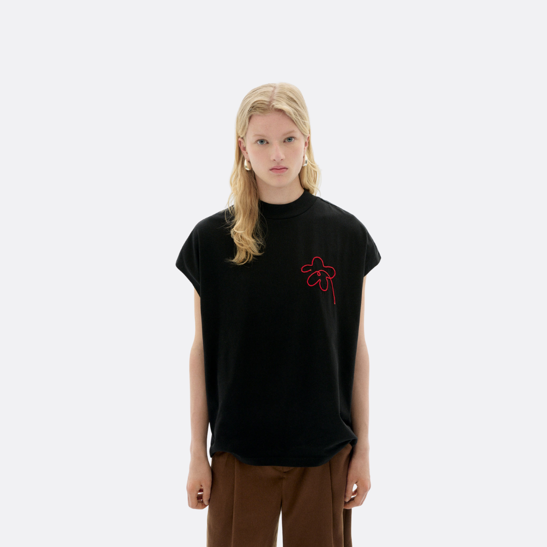 <PRODUCTTITLE> in Black by Thinking Mu.