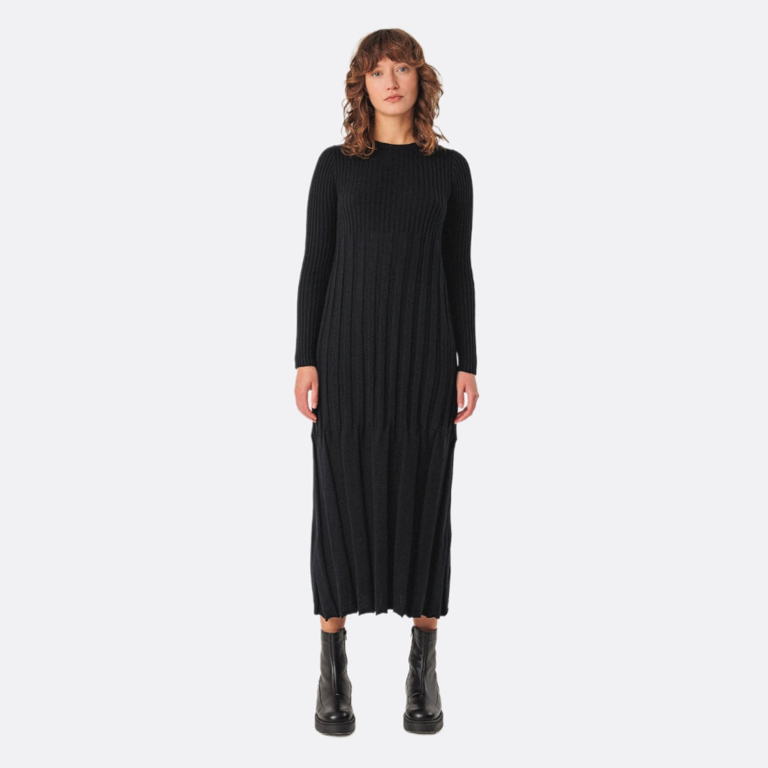 <PRODUCTTITLE> in Black by SKFK.