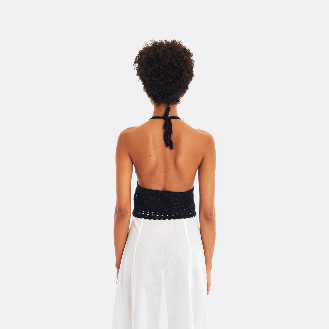 <PRODUCTTITLE> in Black by Loja 3.