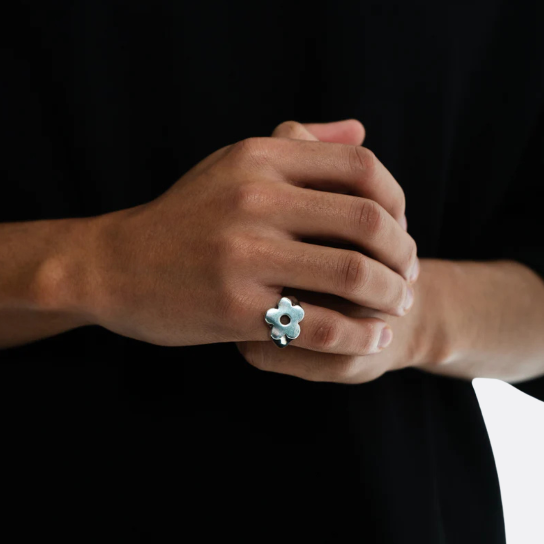 <PRODUCTTITLE> in Silver by TwoJeys.