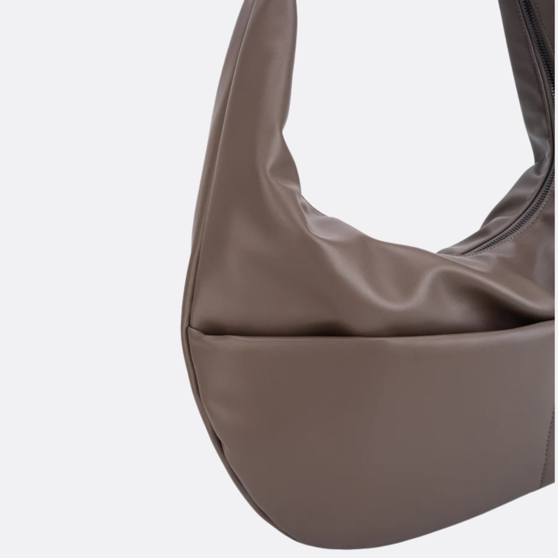 <PRODUCTTITLE> in Brown by Hvisk.