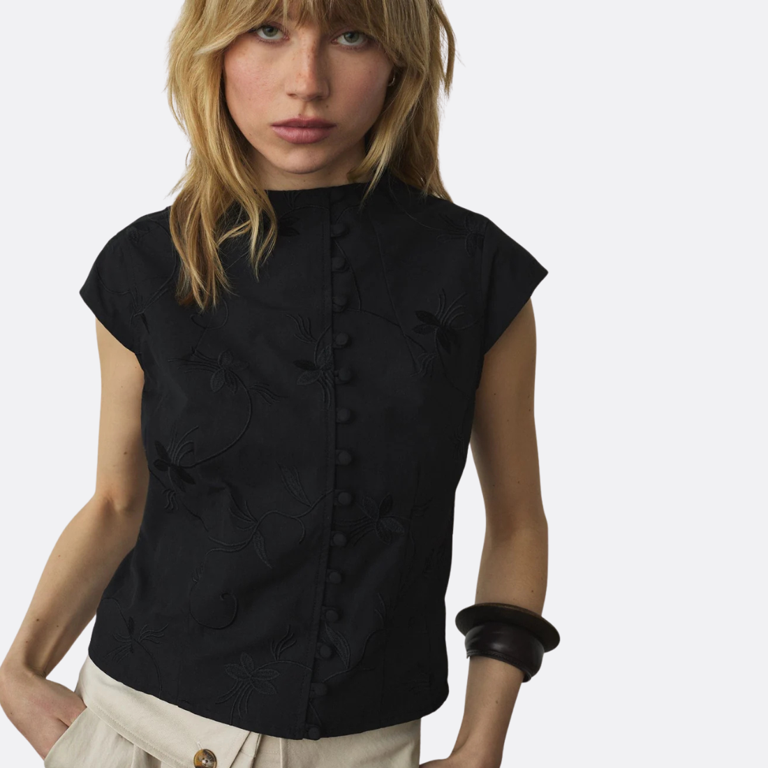 <PRODUCTTITLE> in Black by Laagam.