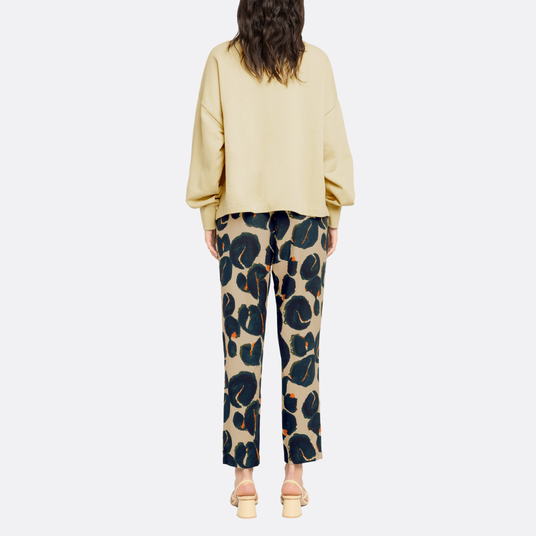 <PRODUCTTITLE> in Neutrals by Loreak Mendian.